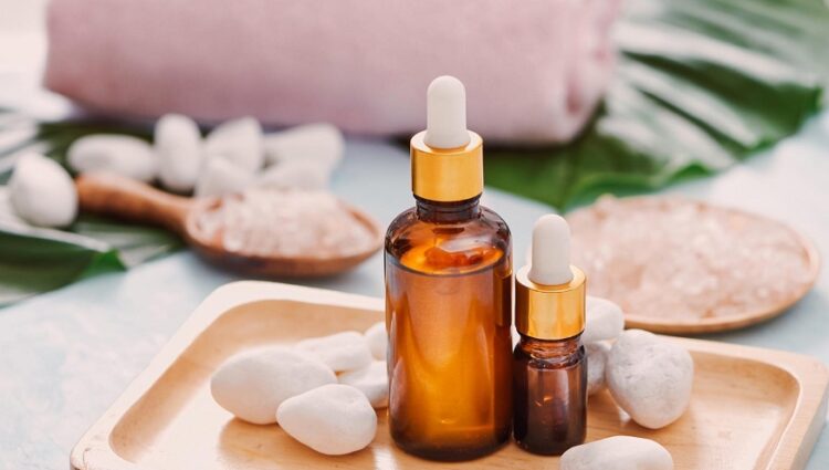 Hydration Meets Tradition: Why You Should Layer Your Serum with Kumkumadi Oil